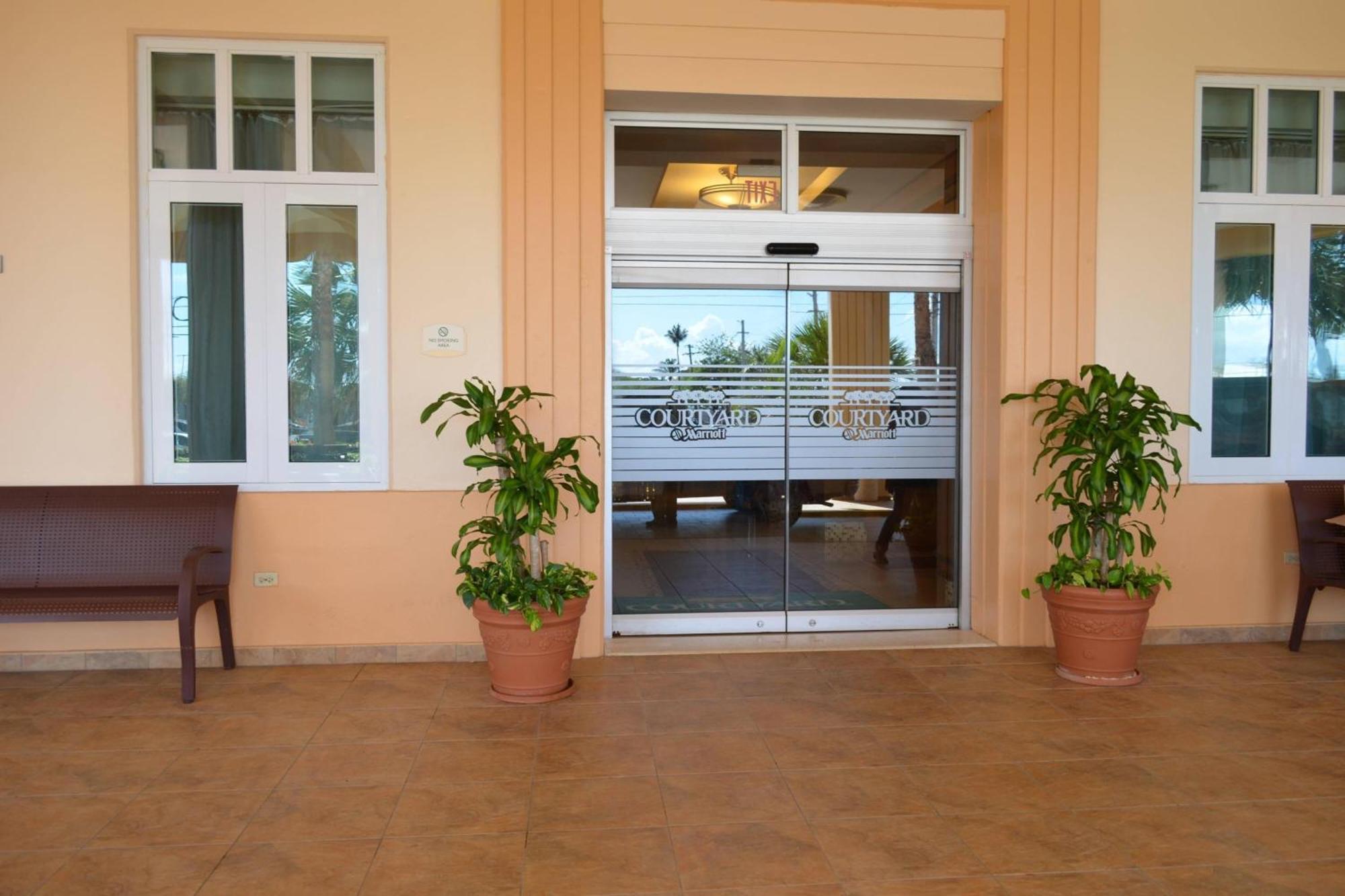 Courtyard Aguadilla Hotel Exterior photo